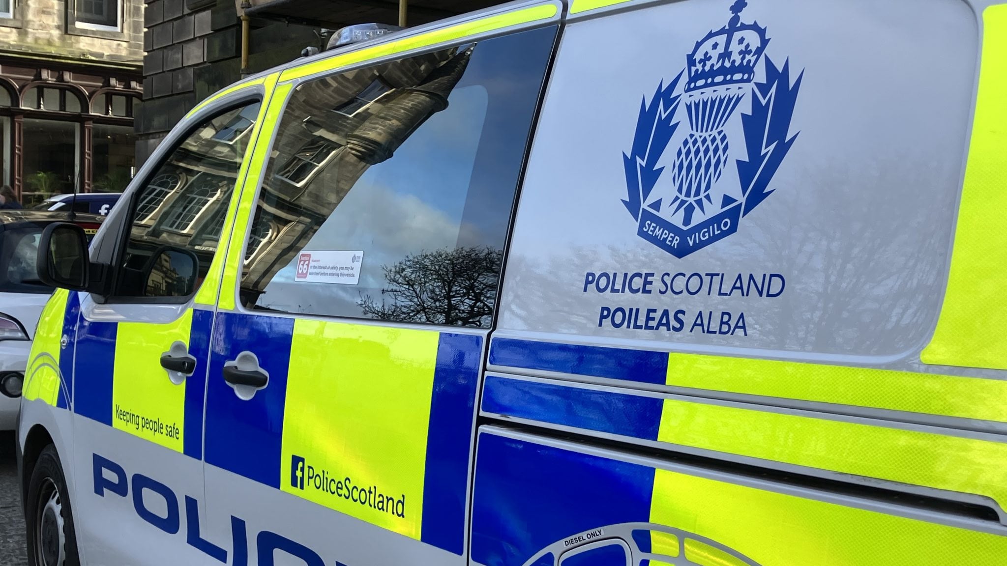 Policía escocesa investiga eventuales ataques antimusulmanes en Edimburgo: cinco hombres fueron apuñalados