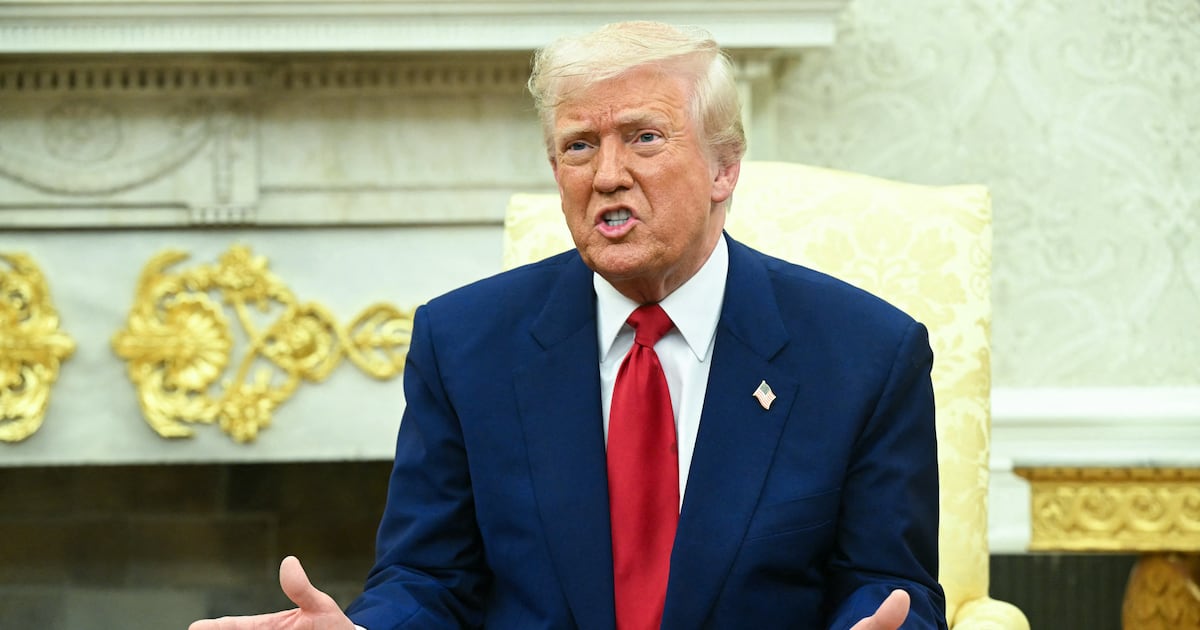 Decoración de “nivel Temu”: Por qué el plan de Trump para remodelar la Casa Blanca desató indignación entre historiadores y expertos