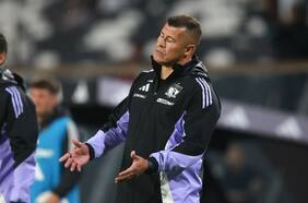 Voltereta monumental: Jorge Almirón le dobla la mano a Aníbal Mosa y seguirá como técnico de Colo Colo