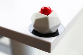 Nora Elemental: la nueva pastelería moderna que es un bocado de arte