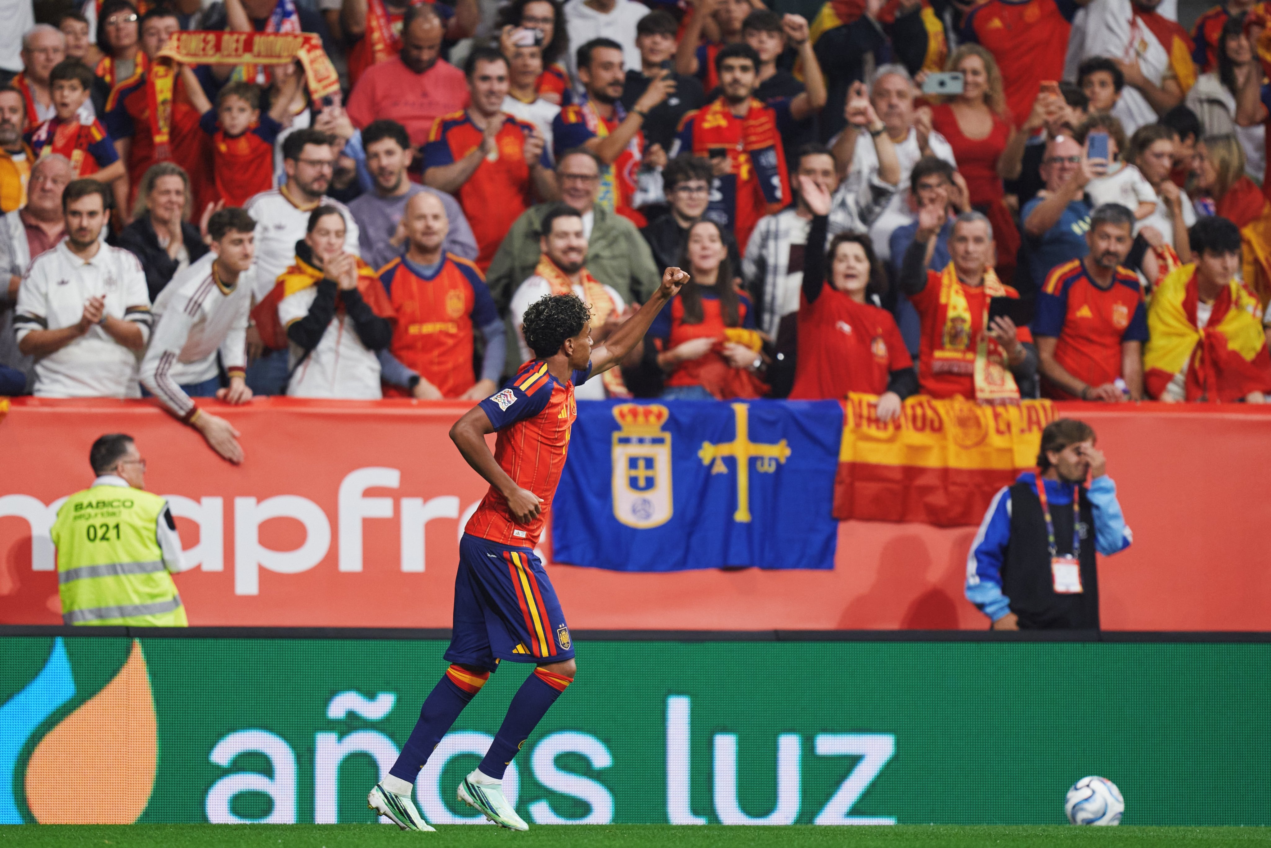 Con otro golazo de Lamine Yamal: España vence a República Checa y mantiene campaña perfecta en la Nations League