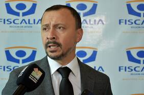 Juez ordena incautar celulares del fiscal regional de Aysén Carlos Palma y de pareja de ministra Vivanco