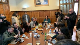 Oposición refuerza críticas por participación de Kast en Foro Madrid y afina detalles de acto contrario al que convocaron a Boric