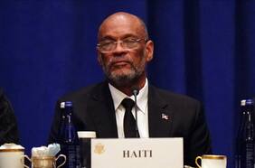 Reportan que primer ministro haitiano Ariel Henry dimitió a su cargo tras grave crisis de violencia en el país