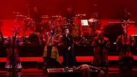 El universo de poesía y música latinoamericana de Milo J merecía un mejor horario y cierra Viña 2026 de madrugada