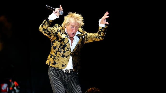 Rod Stewart (ahora sí) se retira de las giras: la accidentada despedida de una leyenda