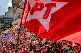 Monica Hirst: “Estas elecciones en Brasil cierran probablemente un ciclo de convivencia cercana del PT con el poder”