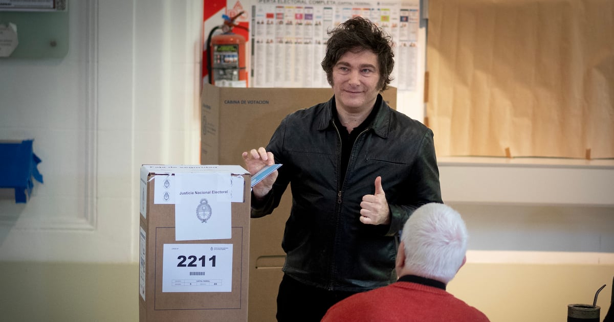 El giro inesperado en Argentina: la derrota de Milei y sus consecuencias inmediatas