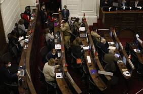 Convencionales de Vamos por Chile acusan aprobación de normas “inconstitucionales” y presentan oficio a mesa directiva haciendo reserva de recurrir a la Corte Suprema