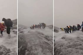 Sendero familiar se transformó de un minuto a otro en un caudaloso río en Malasia