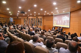 Debate en el CEP: exmininistros de Hacienda Marfán y Larraín se enfrentan por integración tributaria y caja fiscal