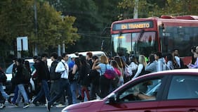 Monitoreo en 39 puntos de Santiago y programación de semáforos: medidas del MOP y MTT para enfrentar el “súper lunes”