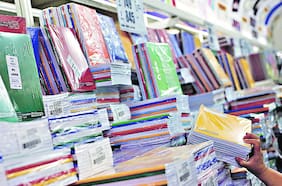 Vuelta a clases: Sernac informa dónde se pueden encontrar los útiles y uniformes más baratos