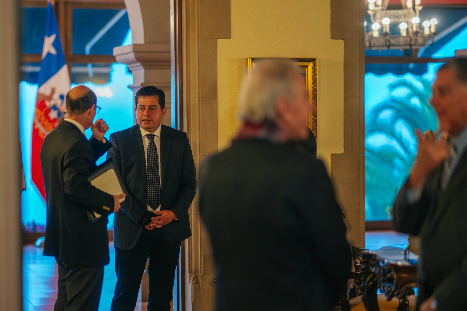 Agenda de seguridad: Socialismo Democrático le quita el piso como interlocutor al senador Araya tras cita con Kast