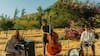 Antonella Sigala reúne a Mauricio Durán de Los Bunkers y Pancho Molina de Los Tres en su nuevo videoclip