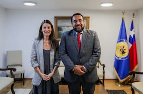 Arzola protagoniza primer desencuentro con Cataldo por subvenciones escolares