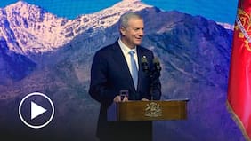 “Era más barato comer un sanguchito adentro”: Presidente Kast bromea con almuerzo con excompañeros en La Moneda