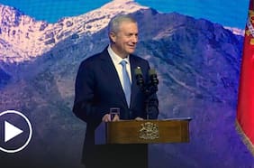 “Era más barato comer un sanguchito adentro”: Presidente Kast bromea por almuerzo con excompañeros en La Moneda