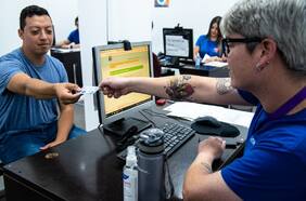 Revisa dónde revalidar la TNE 2023 para educación básica, media y superior