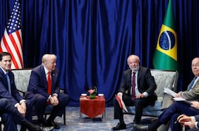 Aranceles de EE.UU. sacuden la carrera presidencial brasileña mientras Lula y Flávio Bolsonaro se culpan mutuamente