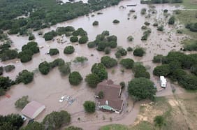 Cómo avanzaron las inundaciones en Texas, que dejan más de 100 muertos