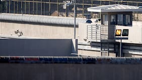 Gendarmería traslada a otros dos condenados por delitos sexuales a ex cárcel Punta Peuco