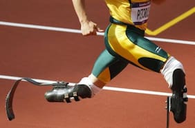 Cómo eran las prótesis para correr de Oscar Pistorius