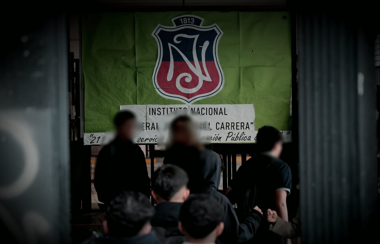 La noche del jueves, por video y exalumnos involucrados: lo que se sabe de la amenaza de tiroteo en el Instituto Nacional