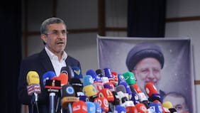 “Alguien de dentro”: Un informe revela un supuesto plan estadounidense-israelí para instalar al expresidente Ahmadinejad tras el ataque de Jamenei