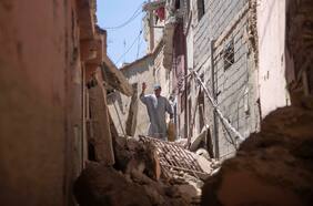 Se intensifican esfuerzos de rescate de sobrevivientes tras devastador terremoto en Marruecos
