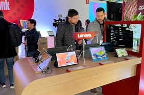 Cómo es la nueva laptop con pantalla enrollable disponible en Chile