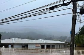 Tras desborde del río Mataquito: se inunda Hospital de Licantén