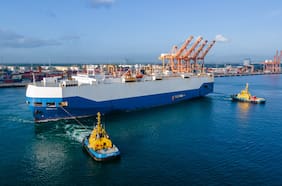 Quiñenco aumenta participación en SAAM hasta casi el 62%