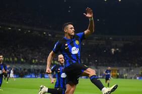 Aplausos y ovación: los hinchas del Inter vuelven a rendirse frente a Alexis Sánchez