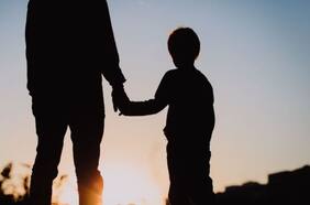 Padres permisivos y sobreprotectores: ¿Qué aspectos mejoran la crianza de niños con discapacidad intelectual?