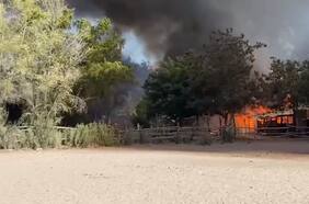 Declaran alerta roja para Salamanca por incendio forestal: se reportan viviendas quemadas