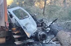 Tres camiones forestales quemados deja ataque incendiario en Lumaco