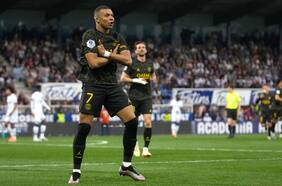 Con un doblete de Mbappé en dos minutos: el PSG vence al Auxerre y roza el título de la Ligue 1