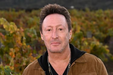 Julian Lennon: el largo viaje del hijo de la “Beatlemanía” para perdonar a su padre