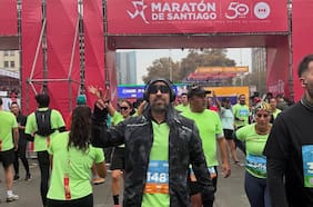 ¿Qué tiempo registró? Jorge Valdivia sorprende y corre en el Maratón de Santiago