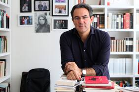 Juan Gabriel Vásquez, escritor colombiano: “No hay ninguna justificación para la violencia como mecanismo político en nuestras sociedades”