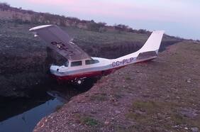 Piloto sufre accidente tras aterrizaje de avioneta en aeródromo de Chillán