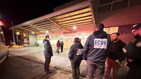 Investigan homicidio frustrado en San Joaquín: hombre fue baleado al interior de su vehículo