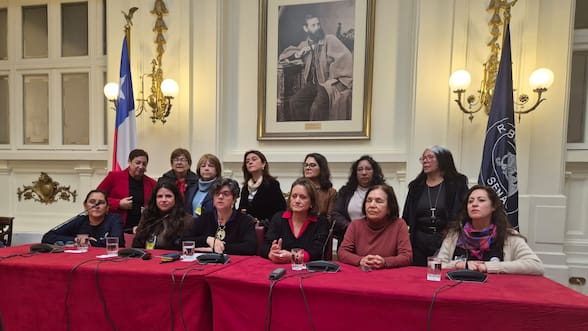 Exministras de la Mujer de Bachelet y Boric buscan evitar cierre de Prodemu y ofrecen colaboración a gobierno de Kast