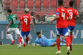 Uno a uno de Chile: los caprichos de Gareca, la pésima tarde de Catalán y el poco peso de Osorio marcan la suerte de la Roja