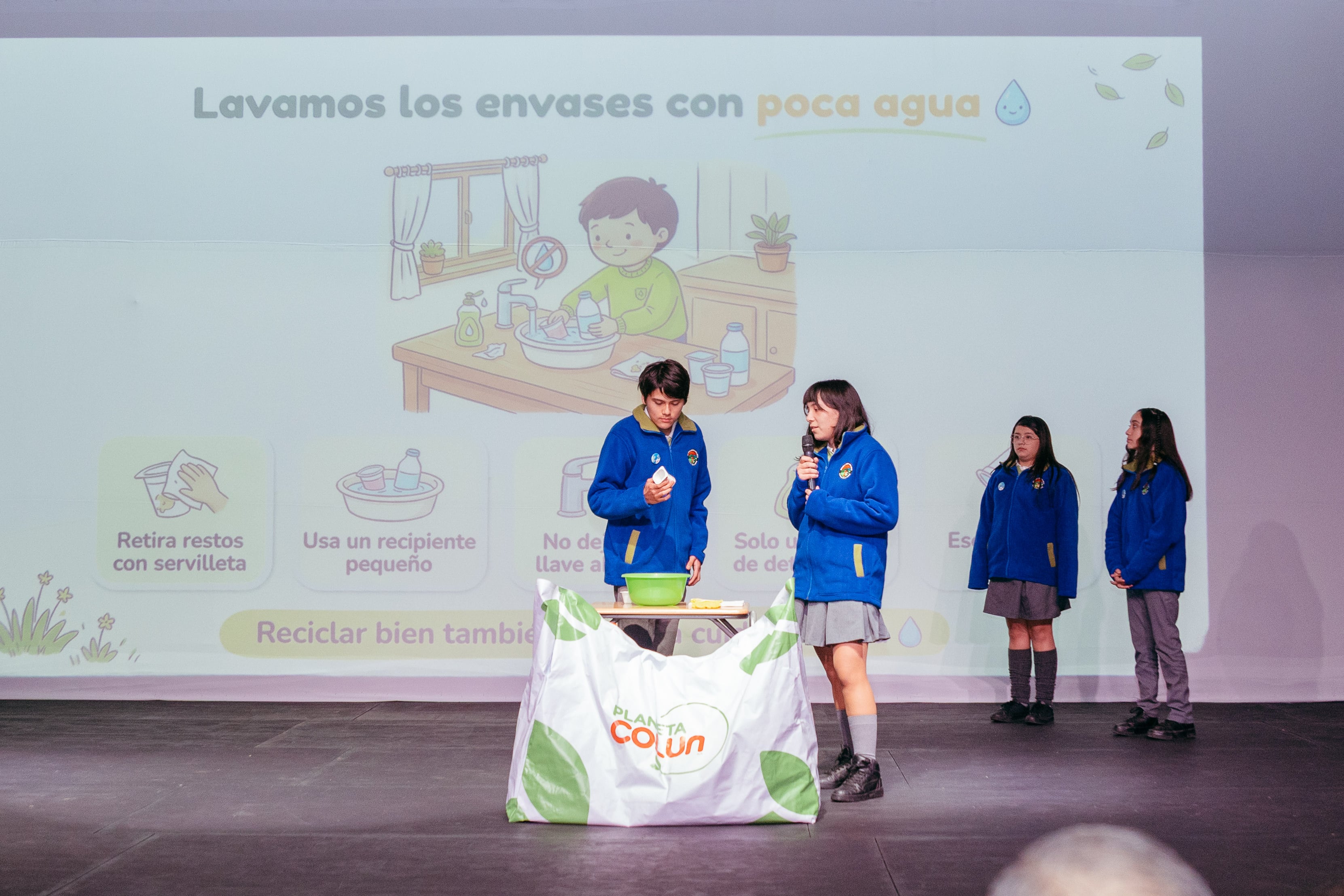 COLUN y RECICO buscan que el aprendizaje ambiental se mantenga activo durante todo el año escolar con distintas actividades.