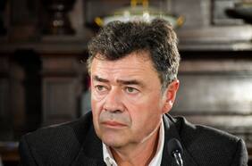 Ministro Valenzuela registra otra cita en casa de Zalaquett: estuvieron presentes ejecutivos de CMPC, CPC, Colbún y Aguas Andinas