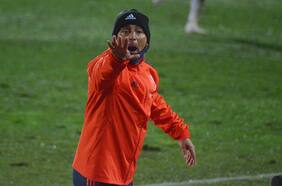 Esteban Valencia y la expulsión de su arquero: “Fernando De Paul debe controlarse”