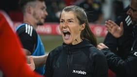 Marie-Louise Eta se transforma en la primera entrenadora en ganar un partido en las cinco grandes ligas de Europa