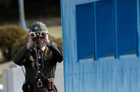 Reportan que unos 30 militares norcoreanos cruzaron la frontera con Corea del Sur provocando disparos de advertencia